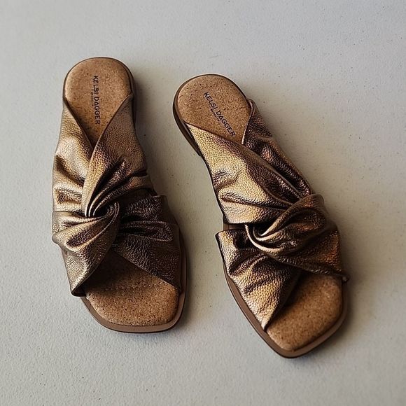 Nearly New Kelsi Dagger Soft Bronze Twist Slides, Size 10 - Picture 4 of 4